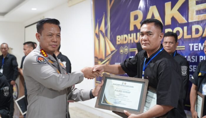 Polres Sidrap Borong 3 Piagam Penghargaan pada Rakernis Bidhumas Polda Sulsel