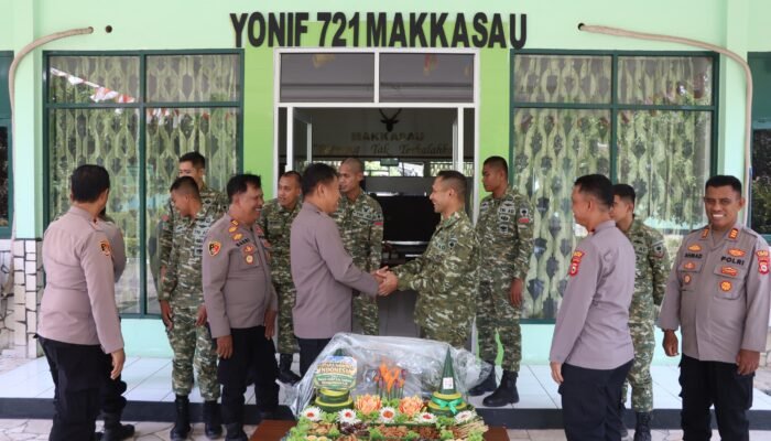 Wakapolres Pinrang Silaturahmi ke Yonif 721/Makkasau, Perkuat Sinergitas TNI-Polri