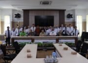 Setelah mengabdi kurang lebih 11 bulan sejumlah dokter program internship di lepas oleh bupati Pinrang
