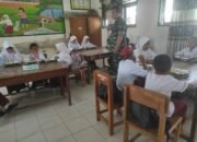 Dukung Program Pemerintah, Babinsa Jajaran Kodim 1420/Sidrap Dampingi Makan Bergizi Gratis