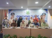 Bupati Pinrang menutup Coaching Clinic PROBIS dan SOP tahap I dan II di Royal Bay Hotel Makassar