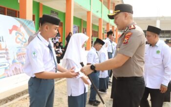 Kapolres Sidrap Ajak Santri Disiplin dan Taat Aturan